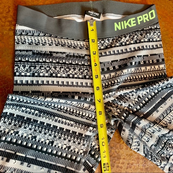 NIKE Pro Dri Fit Leggings, NWOT - Picture 8 of 8